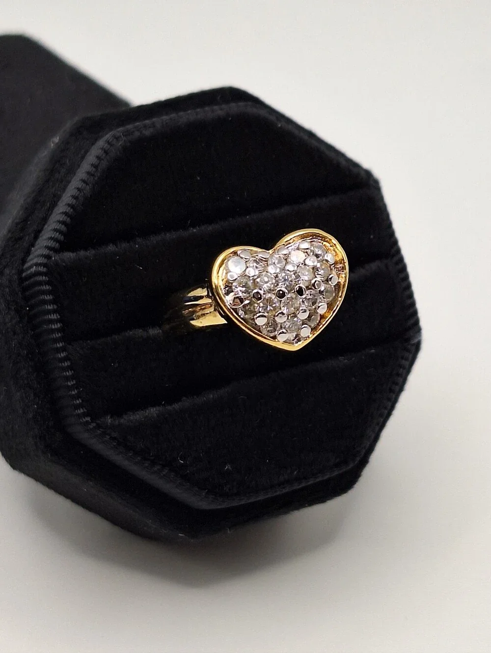 Made w/ Swarovski Crystals Pavé Heart Gold Tone Ring Size 8 New